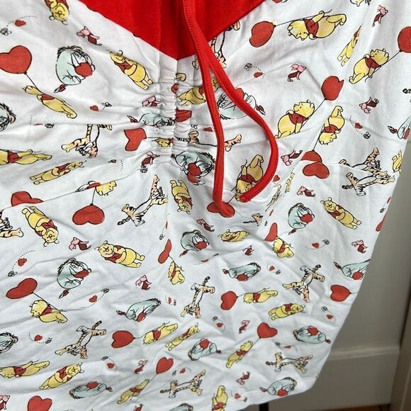 ❤️Her Universe Disney Winnie The Pooh Hearts Strappy Tank Top Size Large - Picture 3 of 7